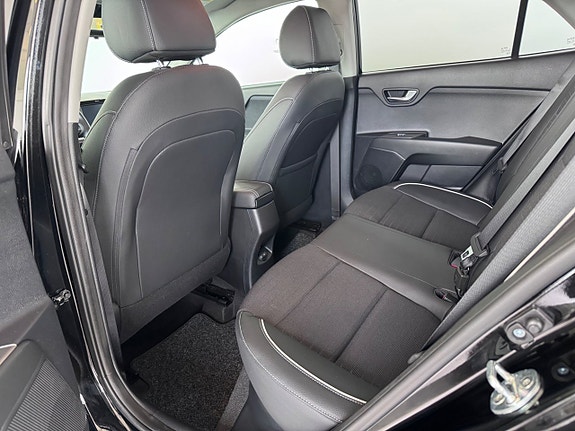 Kia Rio 8 of 18