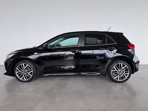 Kia Rio 2 of 18