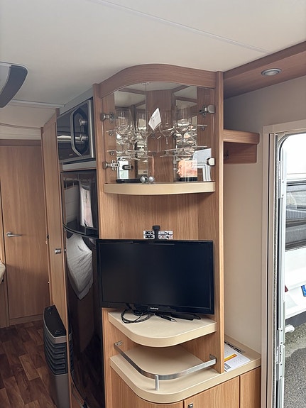 Knaus 590 FUS 9 of 12