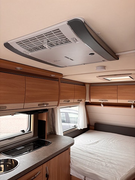 Knaus 590 FUS 8 of 12