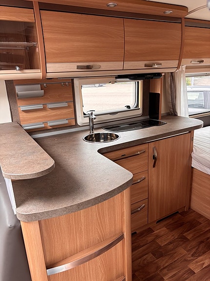 Knaus 590 FUS 6 of 12