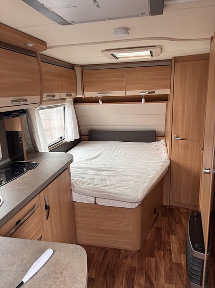 Knaus 590 FUS 7 of 12