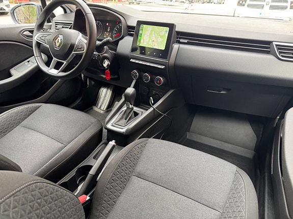 Renault Clio 12 of 26