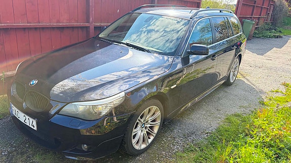 BMW 520d 4 of 5