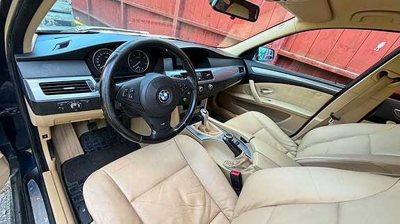 BMW 520d 2 of 5