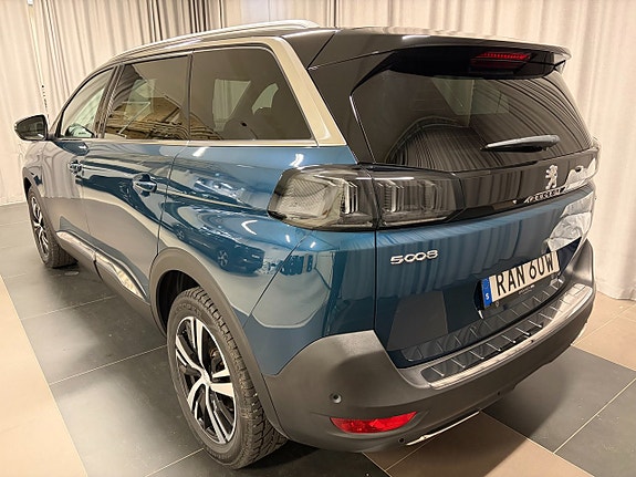 Peugeot 5008 3 of 18