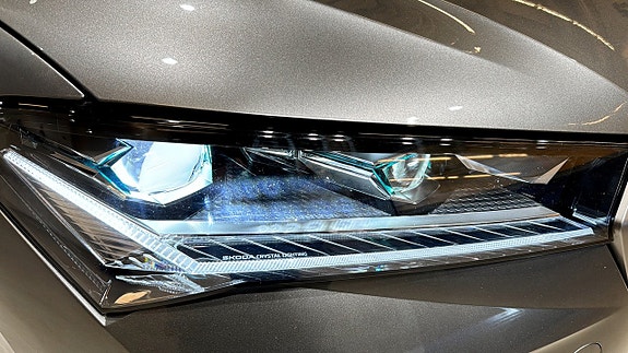 Skoda Superb 16 of 22