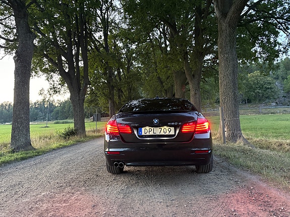 BMW 520d 3 of 5