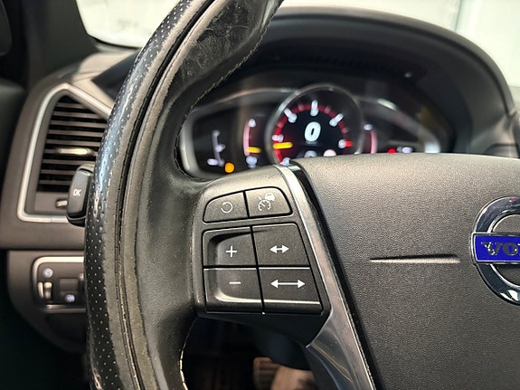Volvo XC60 14 of 22
