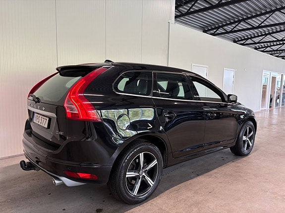 Volvo XC60 3 of 22