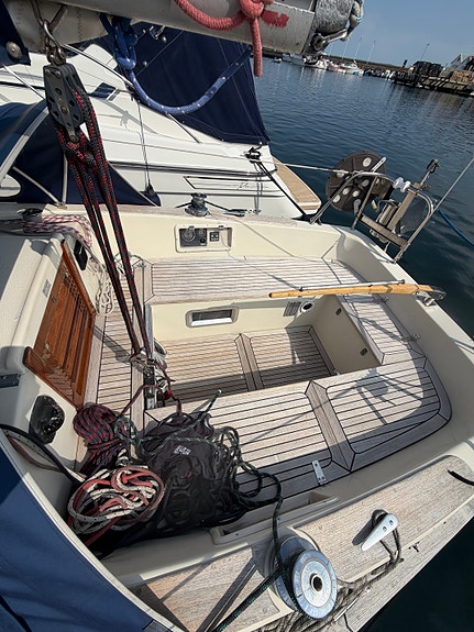 Välvårdad och uppdaterad Hallberg Rassy 29 till salu 14 of 14