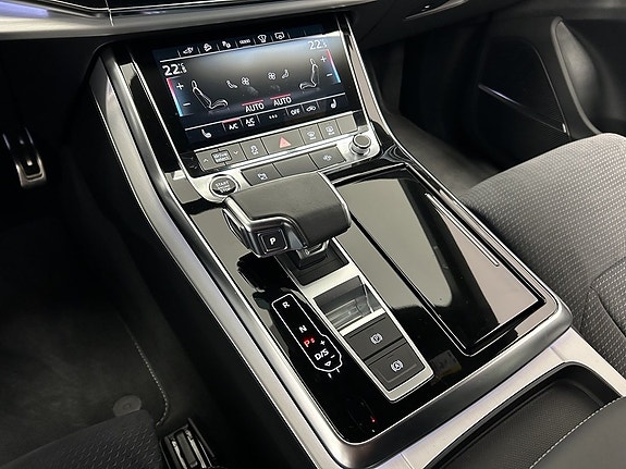 Audi Q8 22 of 27
