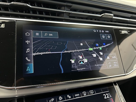 Audi Q8 15 of 27