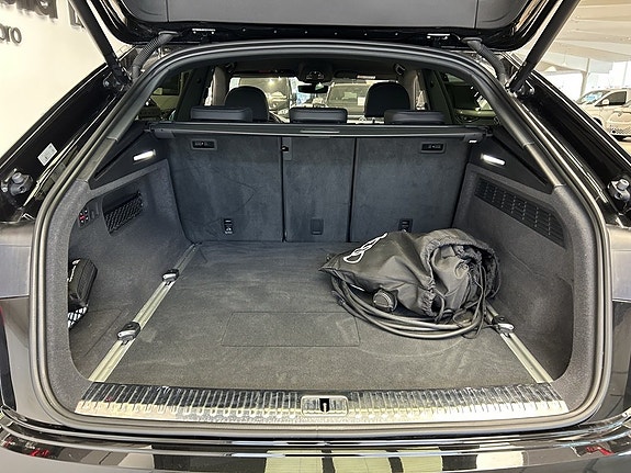 Audi Q8 8 of 27