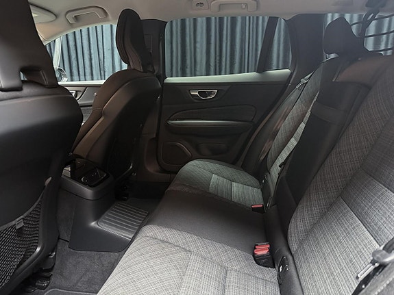 Volvo V60 7 of 7