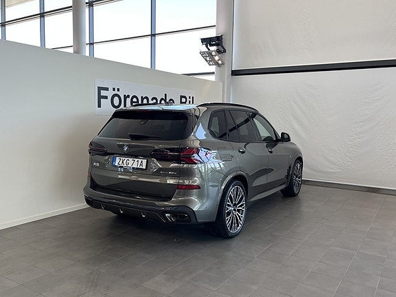 BMW X5 15 of 17