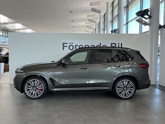 BMW X5 3 of 17