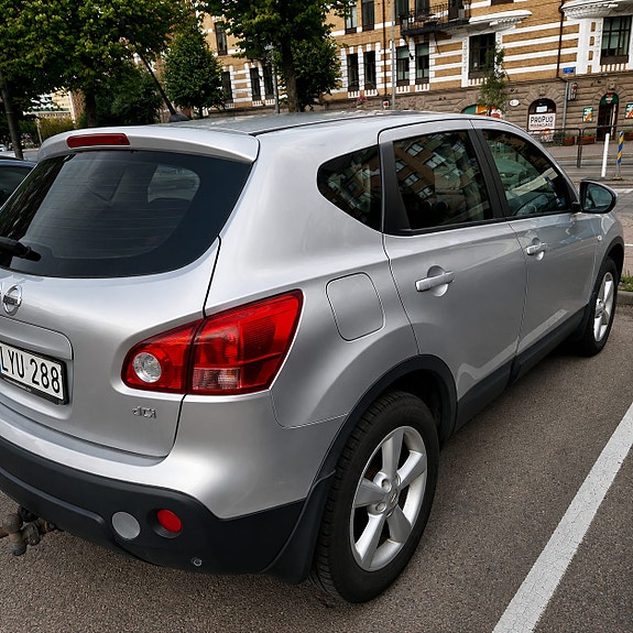 Nissan Qashqai 2 of 7