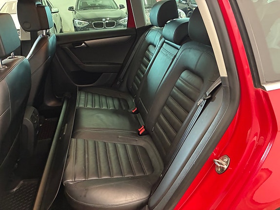 Volkswagen Passat 16 of 20