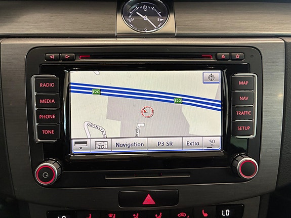 Volkswagen Passat 18 of 20
