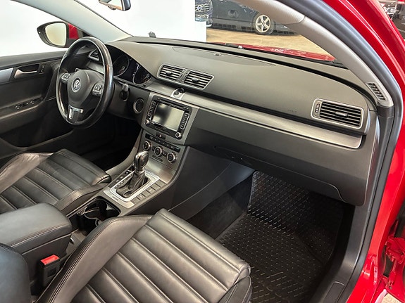 Volkswagen Passat 13 of 20