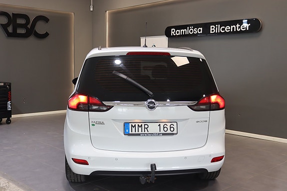 Opel Zafira Tourer 10 of 24
