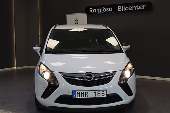 Opel Zafira Tourer 4 of 24