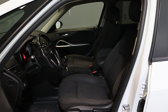 Opel Zafira Tourer 19 of 24