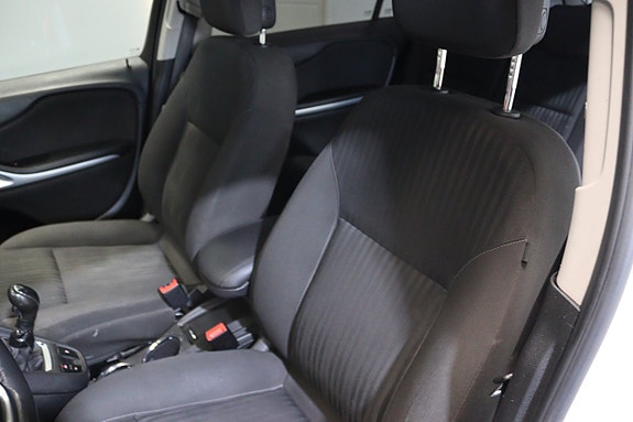 Opel Zafira Tourer 21 of 24