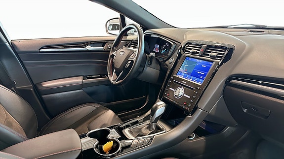 Ford Mondeo 3 of 19