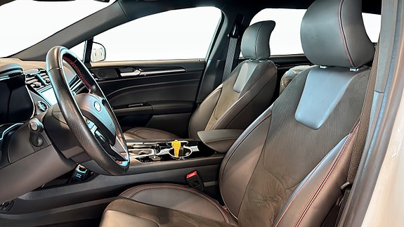 Ford Mondeo 5 of 19