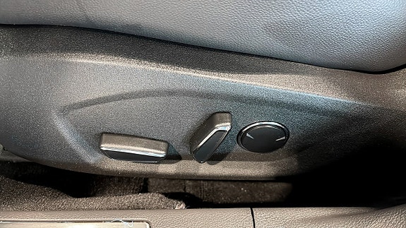 Ford Mondeo 14 of 19