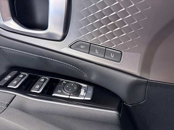Kia Sorento 16 of 16