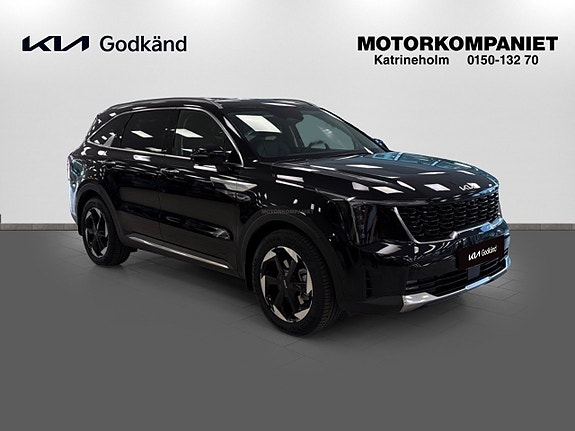Kia Sorento 3 of 16
