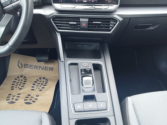Seat Leon 11 of 15