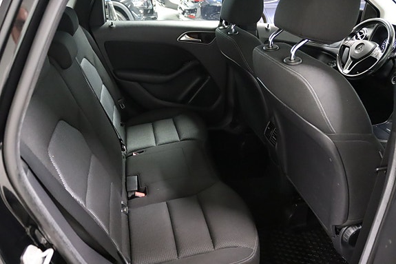 Mercedes-Benz B180 21 of 21