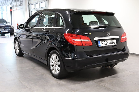 Mercedes-Benz B180 4 of 21