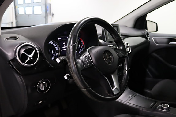 Mercedes-Benz B180 18 of 21