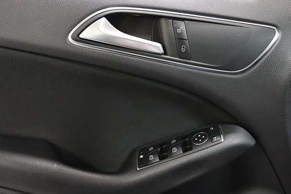 Mercedes-Benz B180 17 of 21