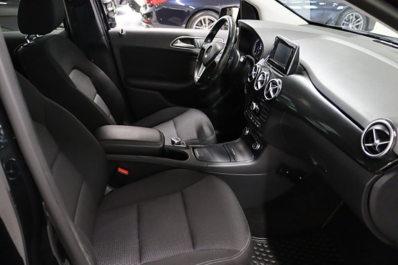 Mercedes-Benz B180 20 of 21