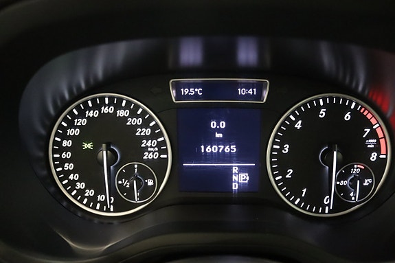 Mercedes-Benz B180 12 of 21