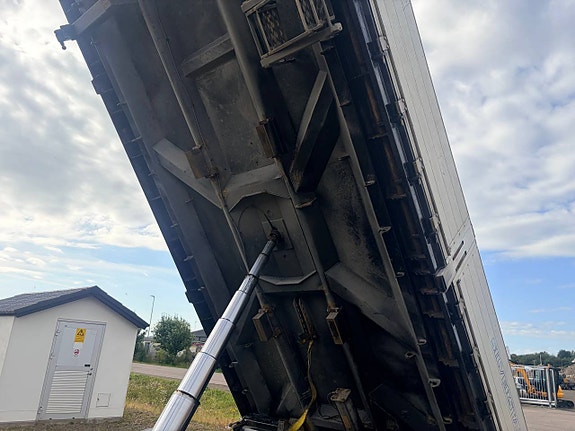 Volvo FM 400 12 of 12