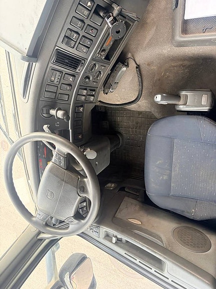 Volvo FM 400 8 of 12