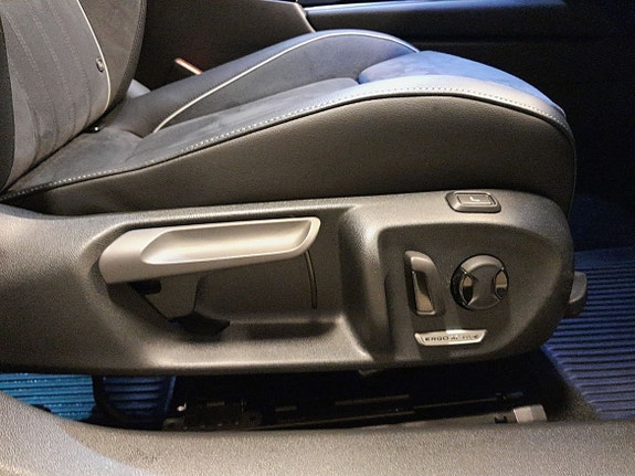 Volkswagen Passat 16 of 17