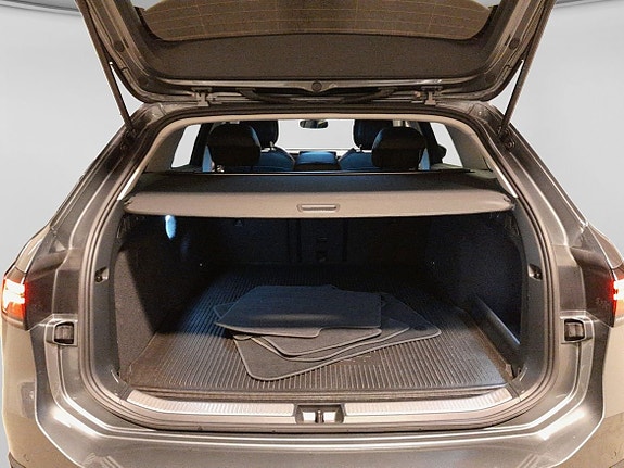 Volkswagen Passat 7 of 17