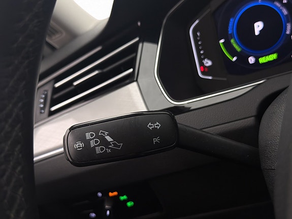 Volkswagen Passat 15 of 30