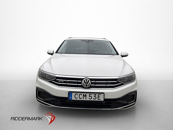 Volkswagen Passat 2 of 30