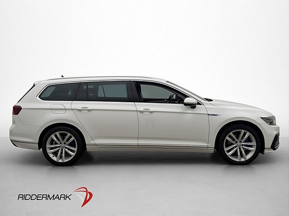 Volkswagen Passat 9 of 30