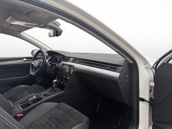 Volkswagen Passat 29 of 30