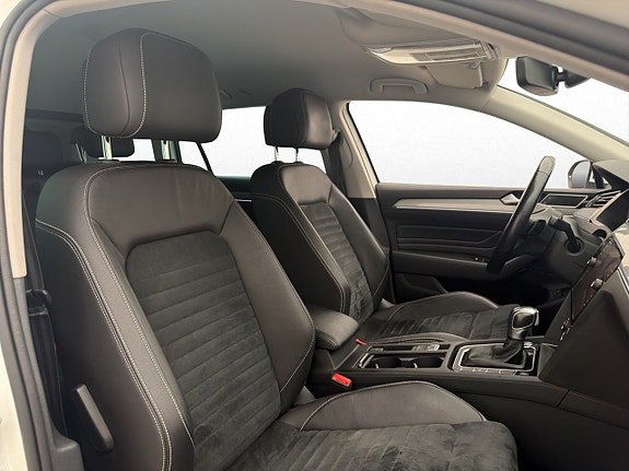 Volkswagen Passat 28 of 30